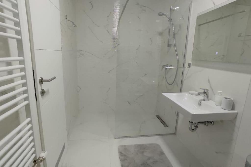 Sarajevo Tower - New Apartment מראה חיצוני תמונה
